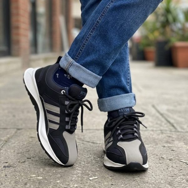 premium quality( black )sneakers