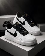 Black white air force lace up lightweight sneakers for men